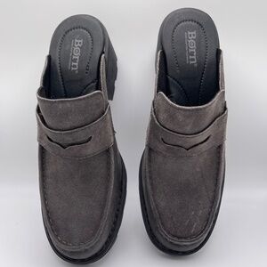 BORN GRAY SUEDE CLOGS